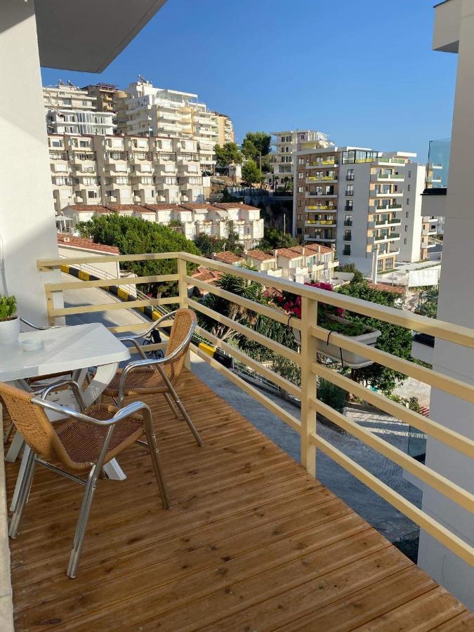 Apartamente Berti`s Garden Sarandë Exterior foto