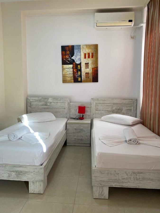 Apartamente Berti`s Garden Sarandë Exterior foto